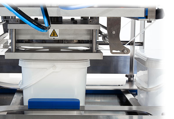 Bucket line packaging machine detail